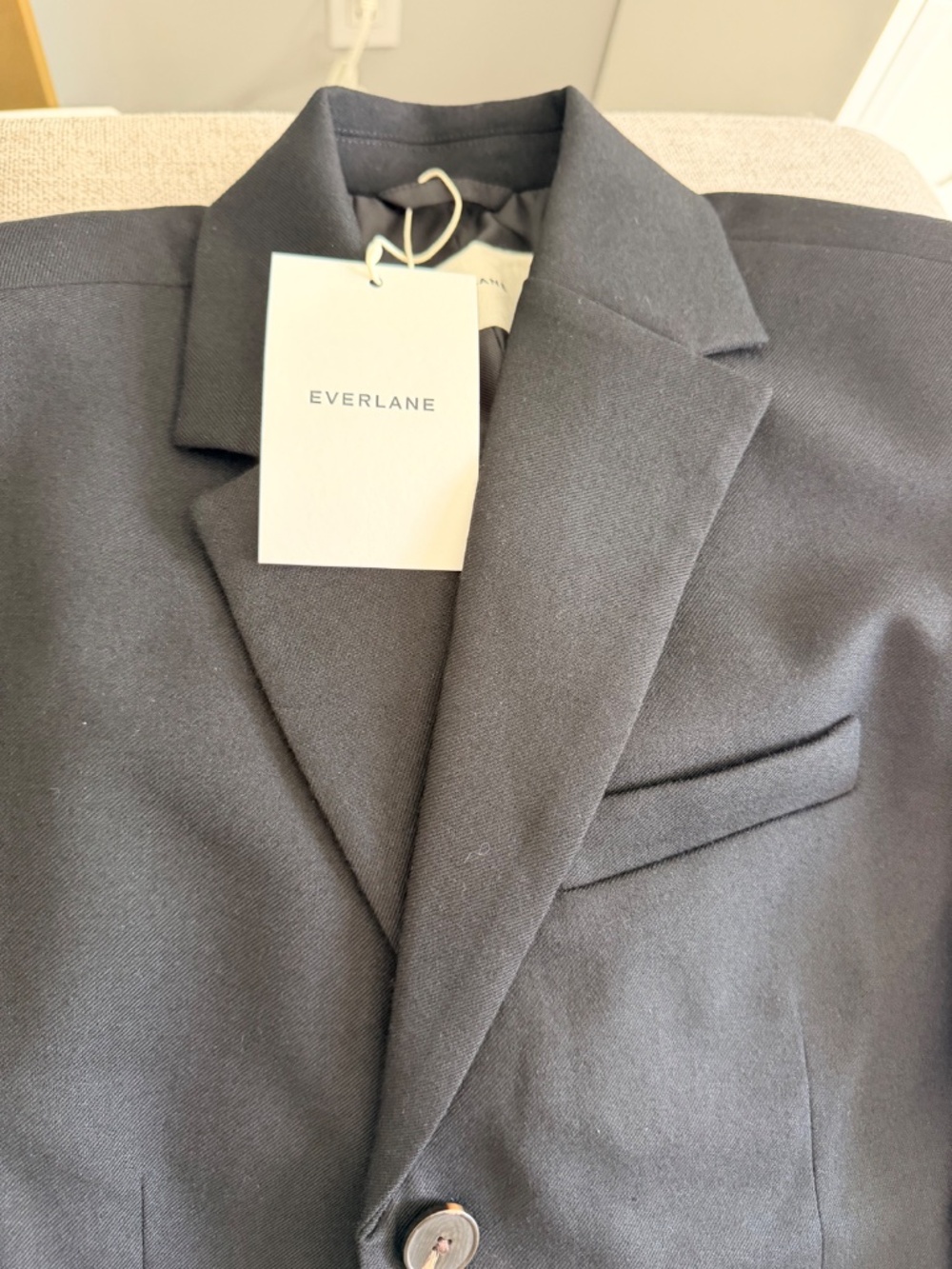 Everlane - Picture 2 of 2
